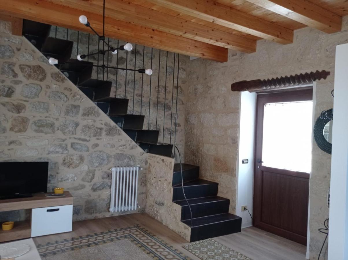Casa Vacanze Borgo Gulini Da Anna 페트랄리아 소프라나 외부 사진